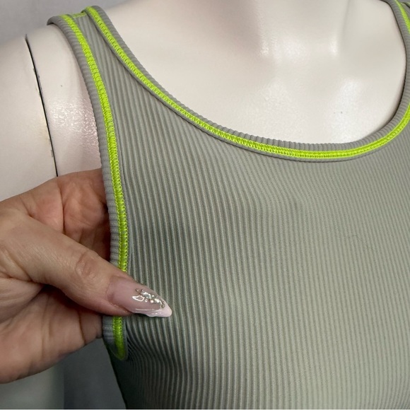 LULULEMON Power Pivot Ribbed Crop Tank - Picture 7 of 9